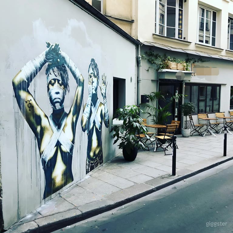  Cozy Paris Wine Bar with Indoor/Outdoor Seating for Events 