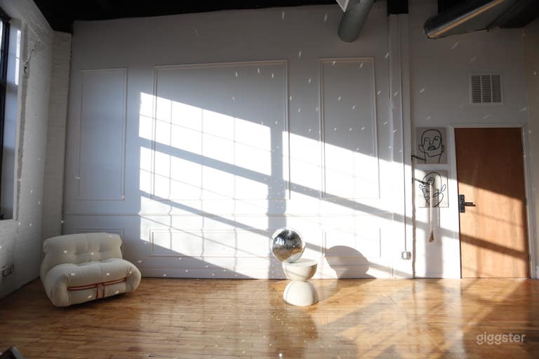  Bushwick Golden Light Loft 