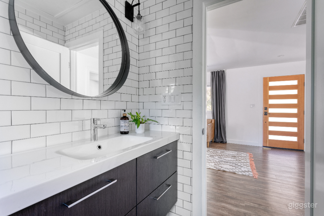 Modern completely private single family house  Photo 4