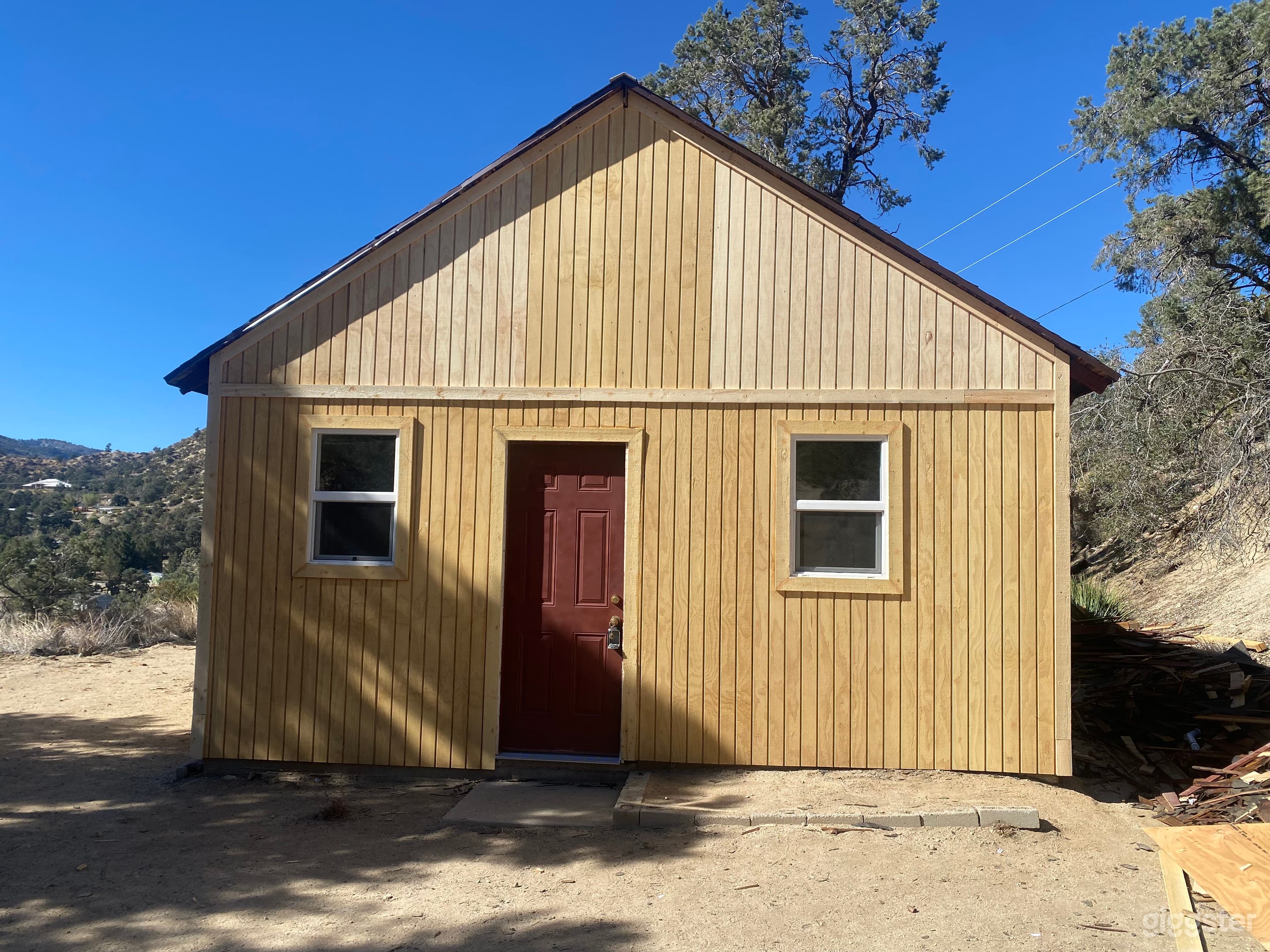 Rustic Hunting Cabin  Photo 2
