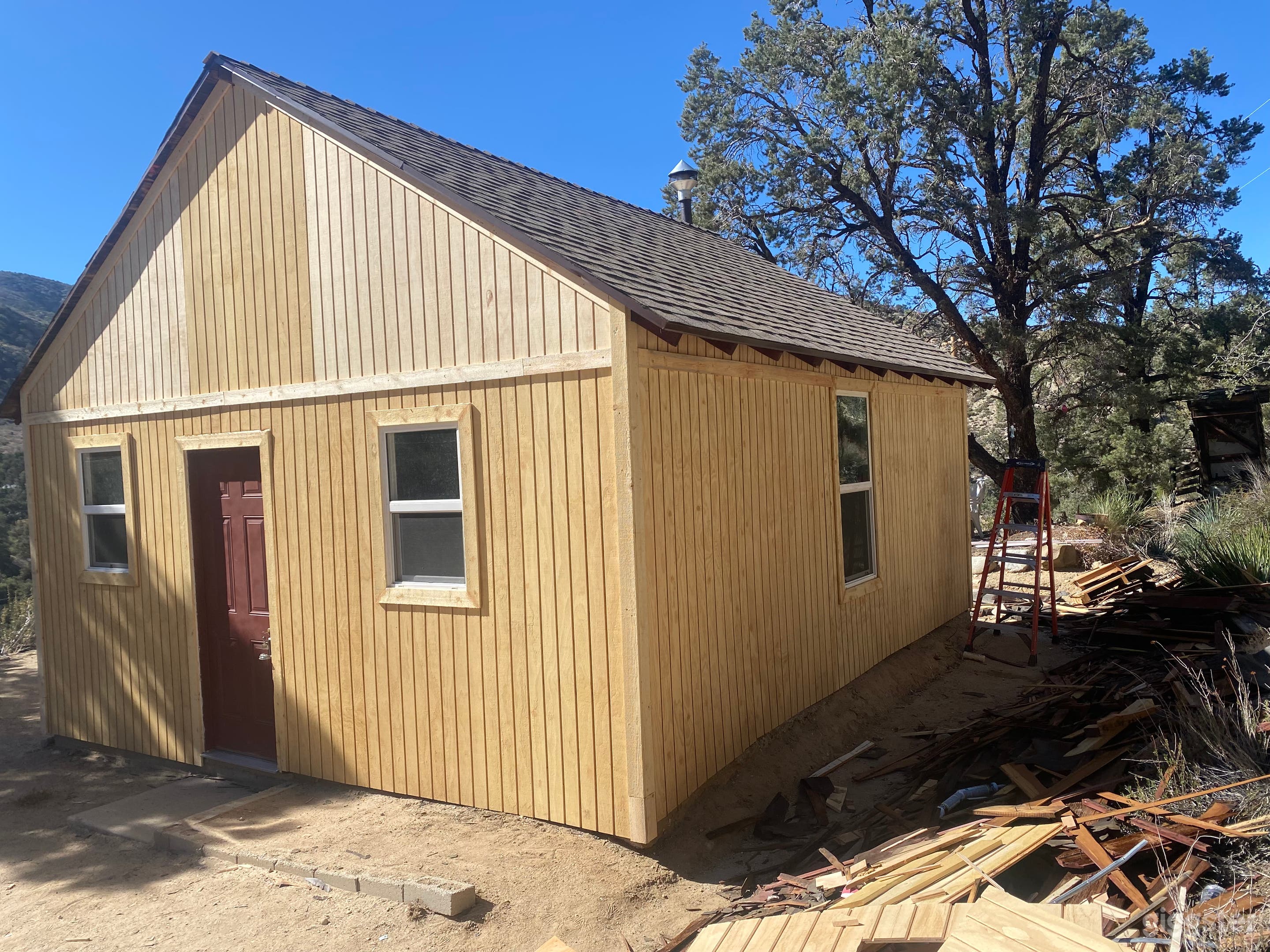 Rustic Hunting Cabin  Photo 1