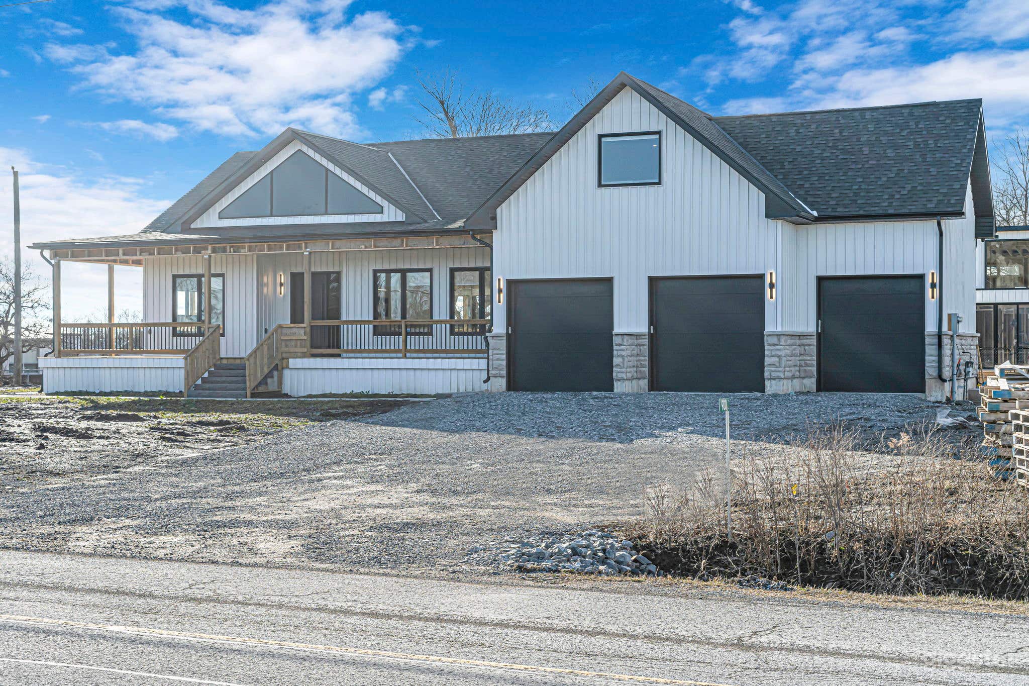 Front of the House! Can fit 4+ cars comfortably.