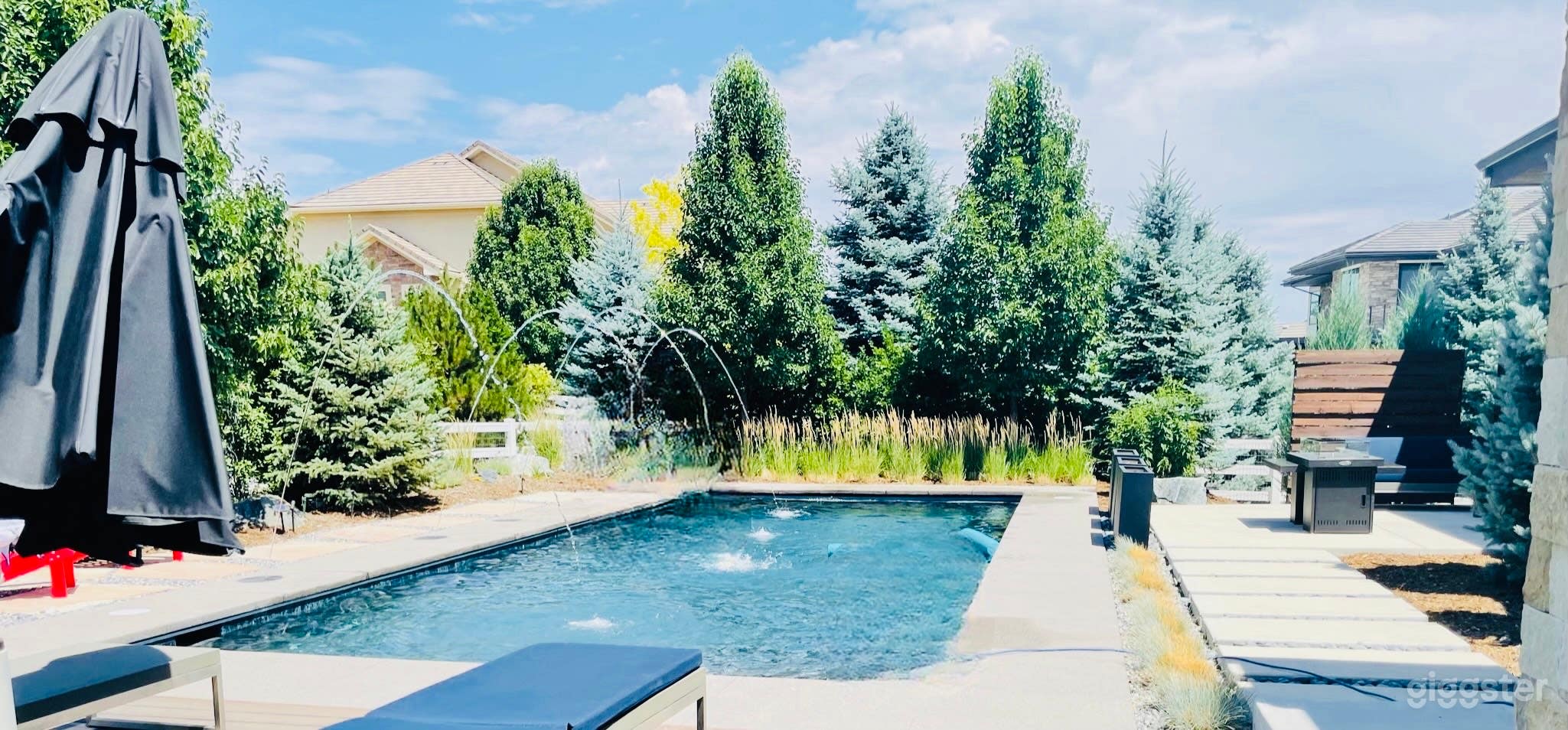 Astounding Infinity Swimming Pool  Photo 2