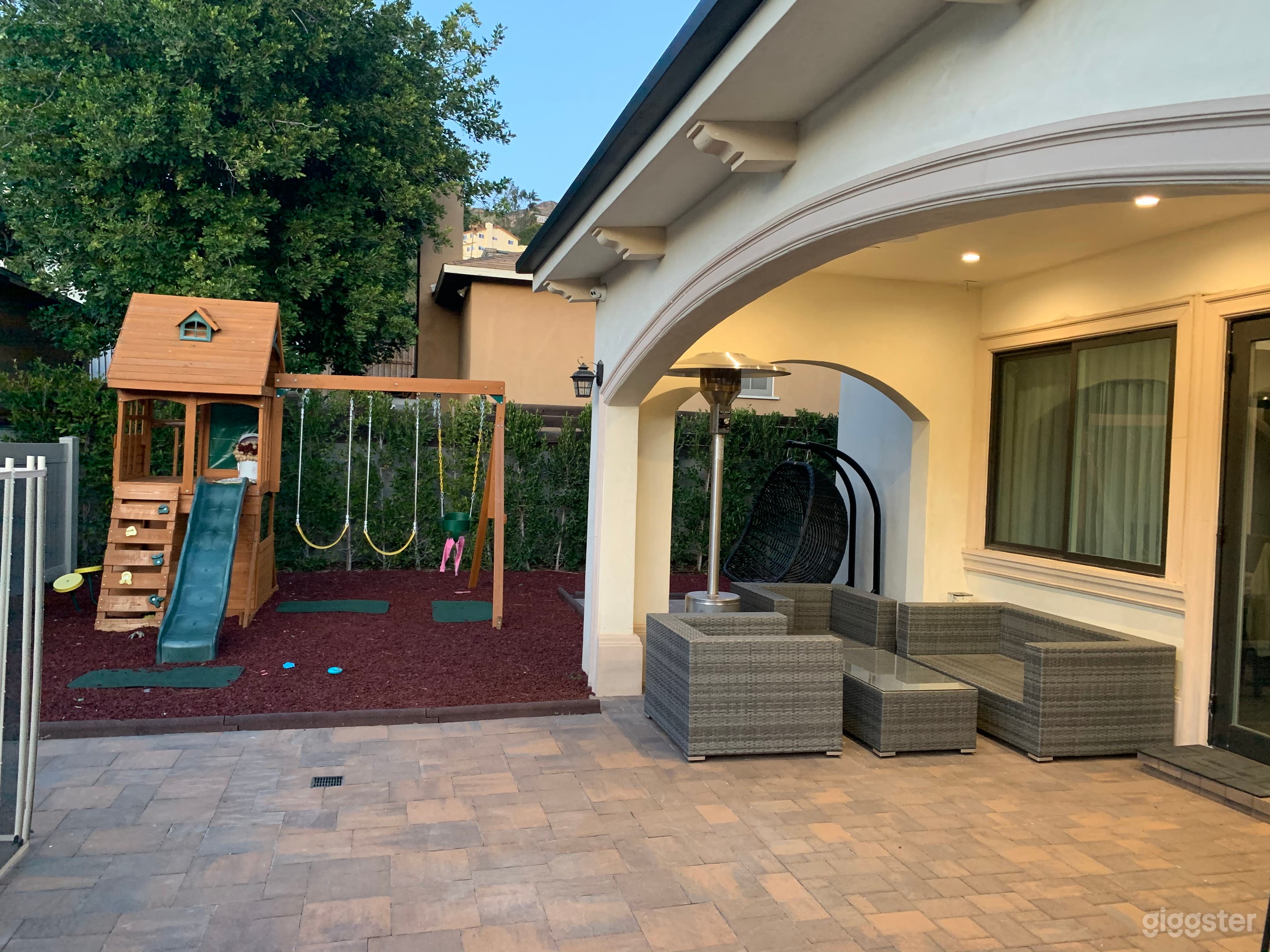 Brand New House in Burbank Hills Photo 2