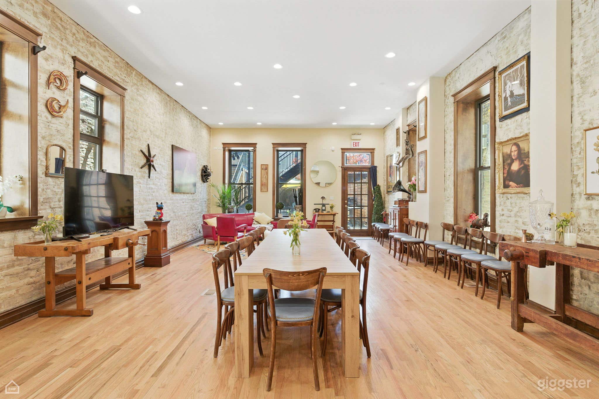 8 Bedroom Private Inn and Event Space w/Garden Photo 1