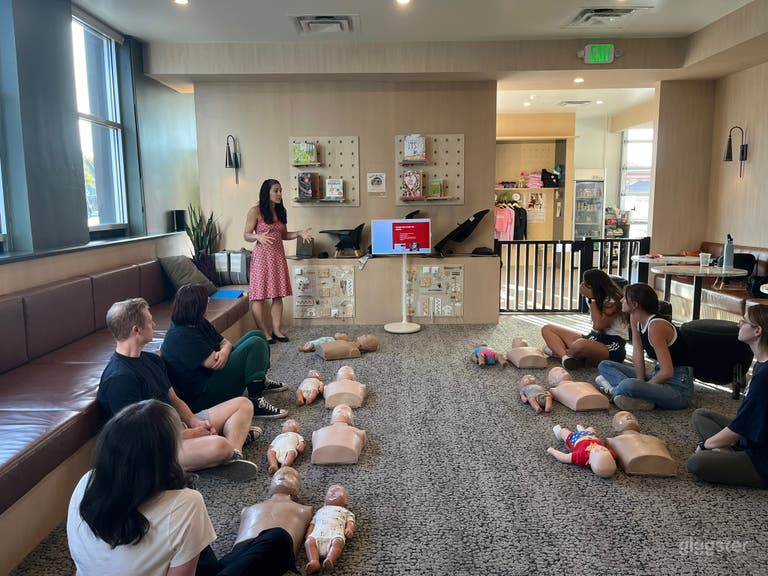  Host a training seminar! 