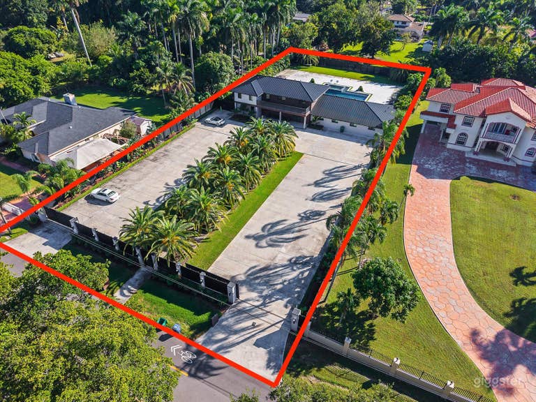 Miami Luxury Estate Modern 1 Acre Compound 