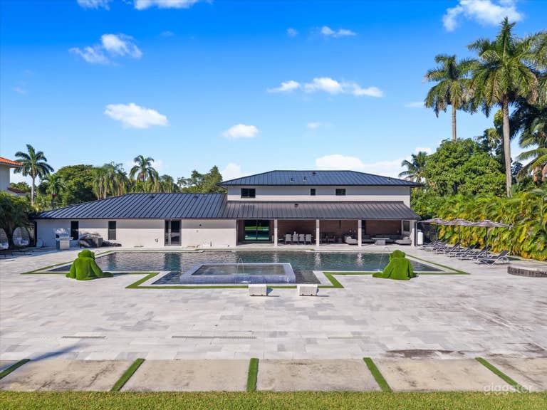  Miami Luxury Estate Modern 1 Acre Compound 