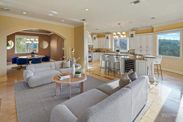  One of a kind house with spectacular views! 