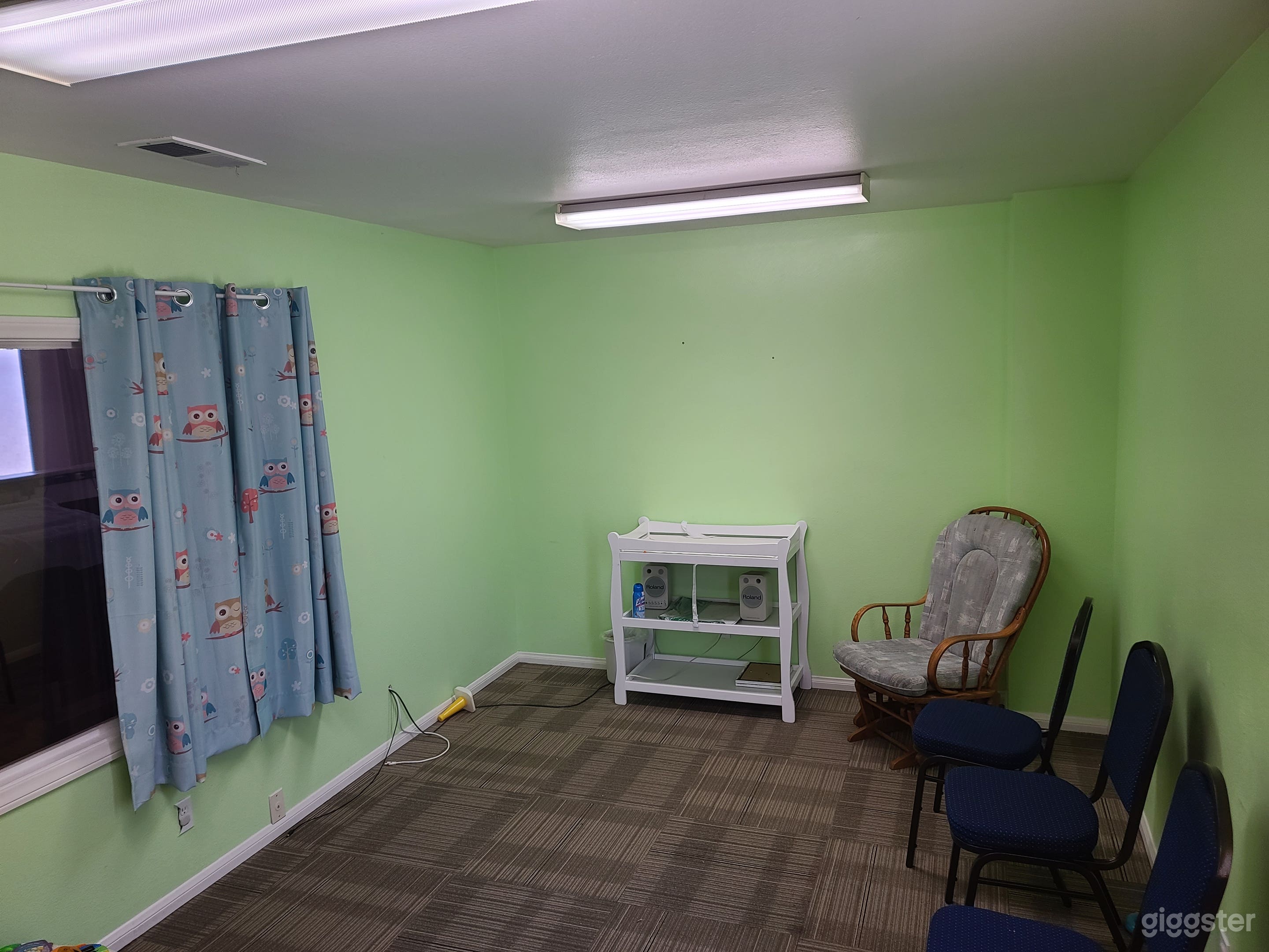 Beautiful Church Space  Photo 3