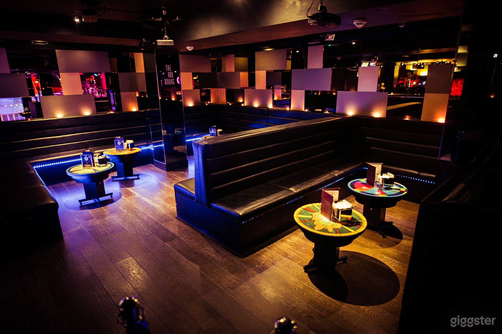 The Black Bar in West -End Photo 2