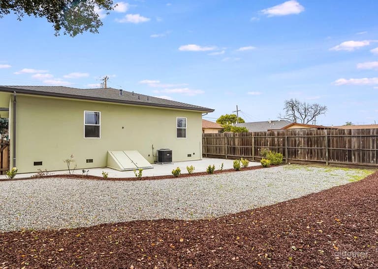 Blissful Backyard in San Jose  