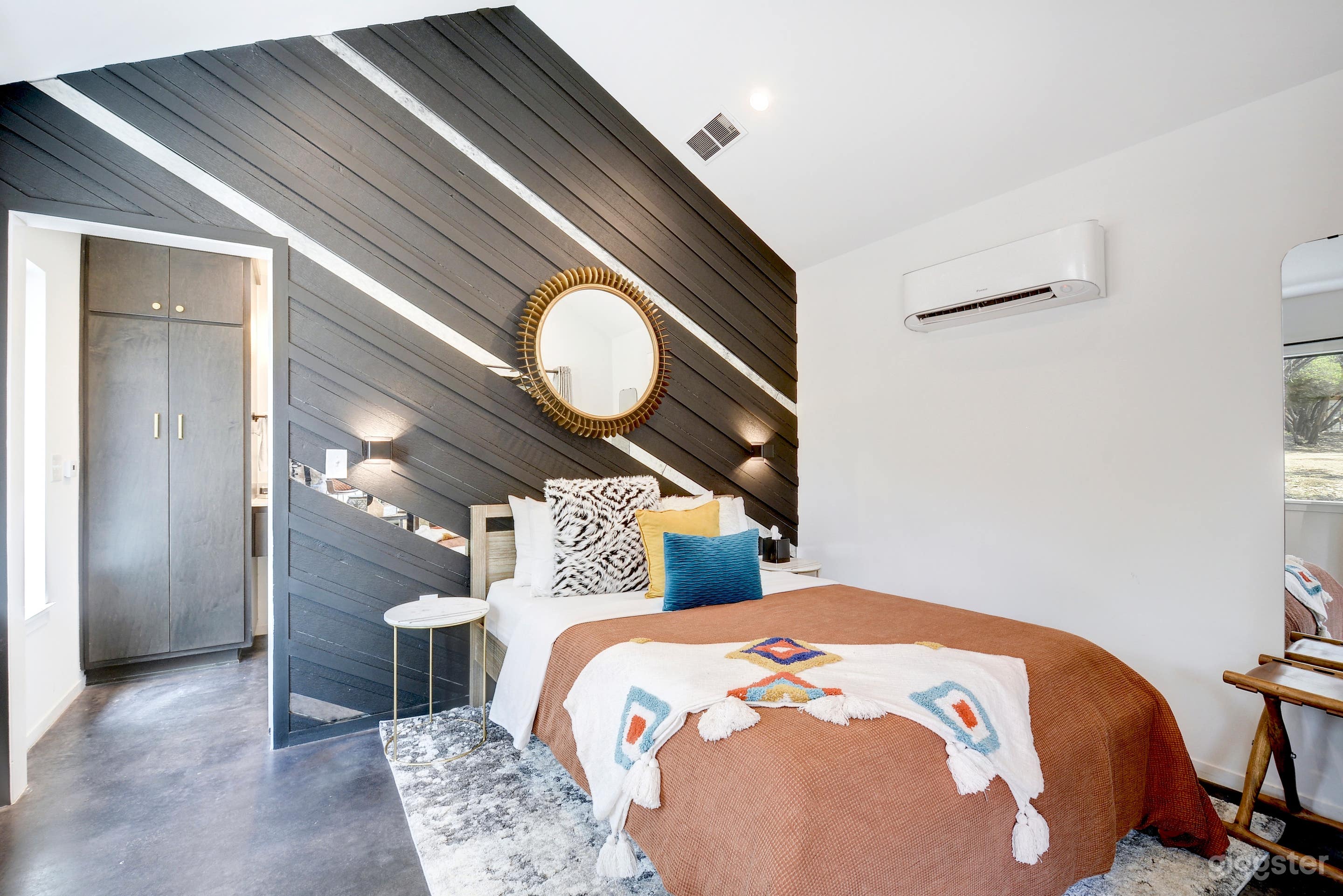 Breezeway Cabin in Dripping Springs Photo 3