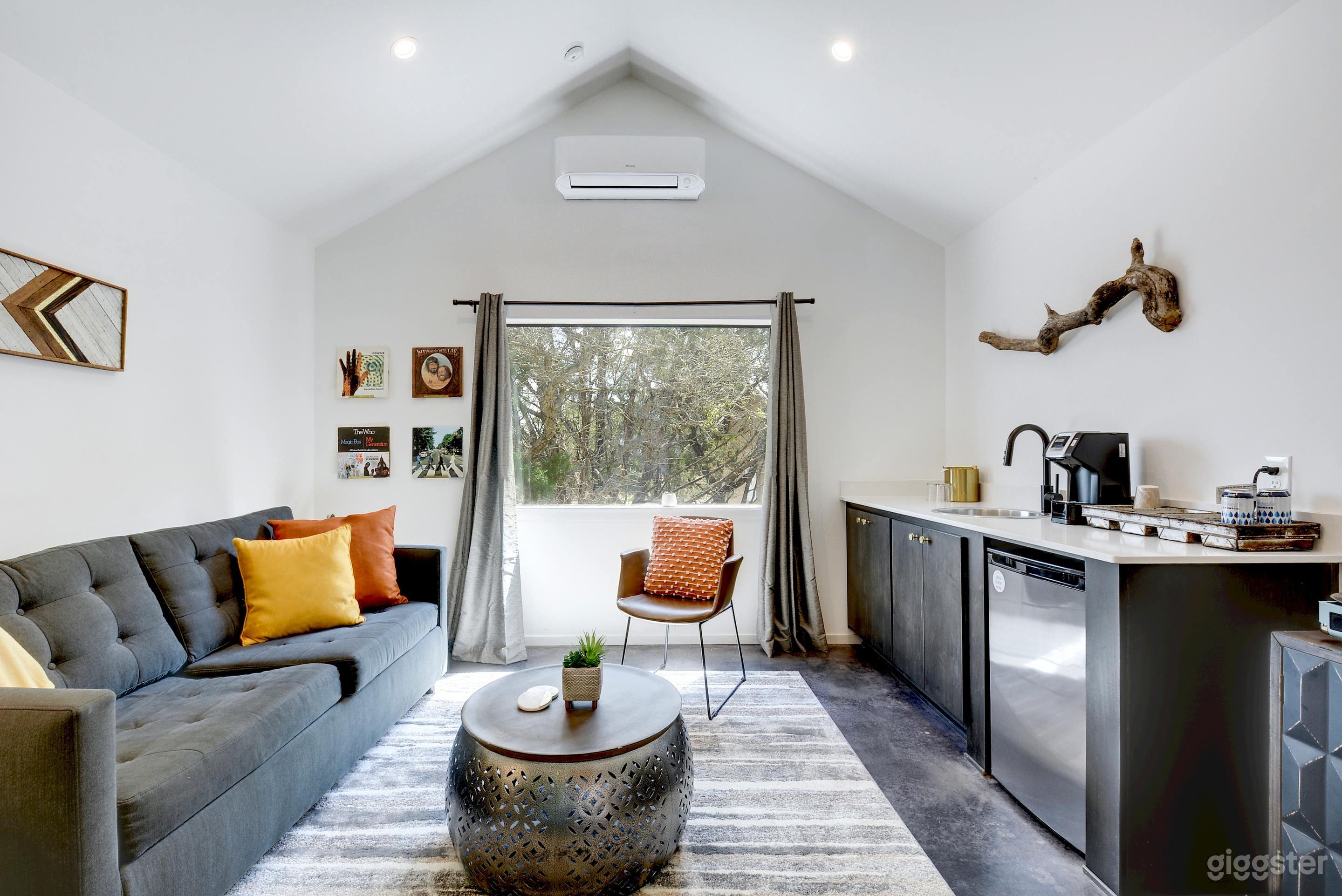 Breezeway Cabin in Dripping Springs Photo 2