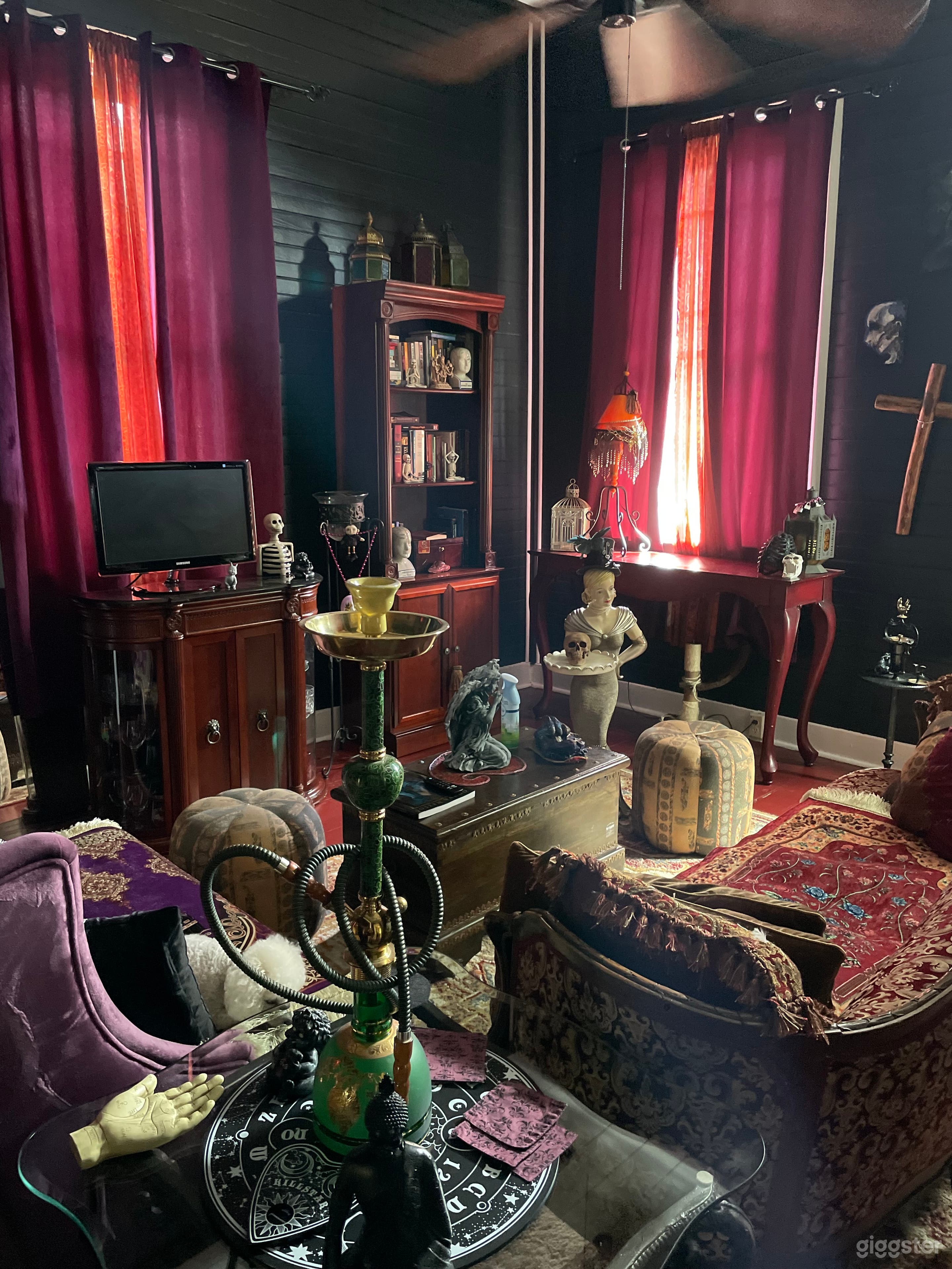 Victorian/gothic living room 