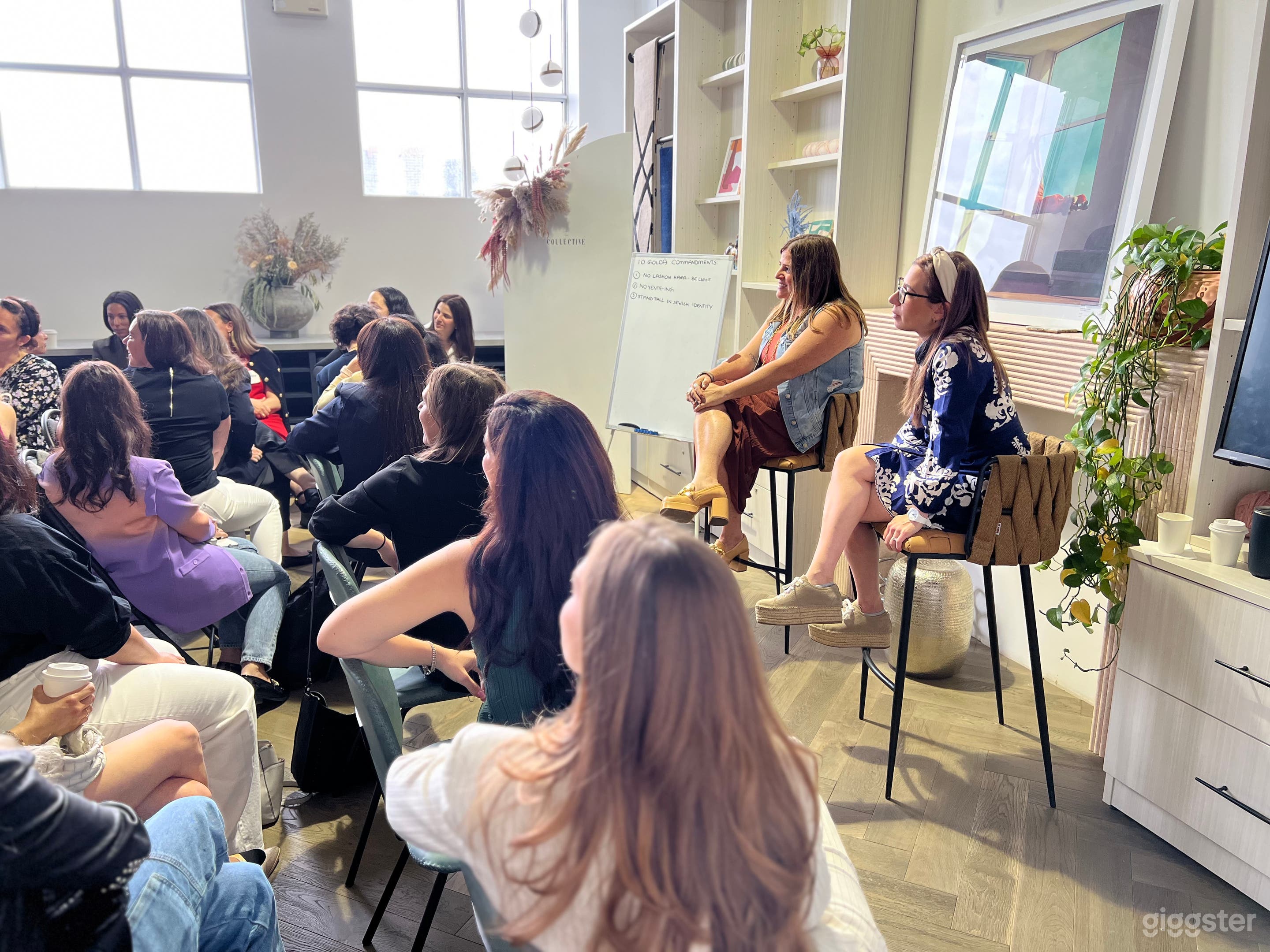 The Paum Lounge - Open-Concept Event Space Photo 4