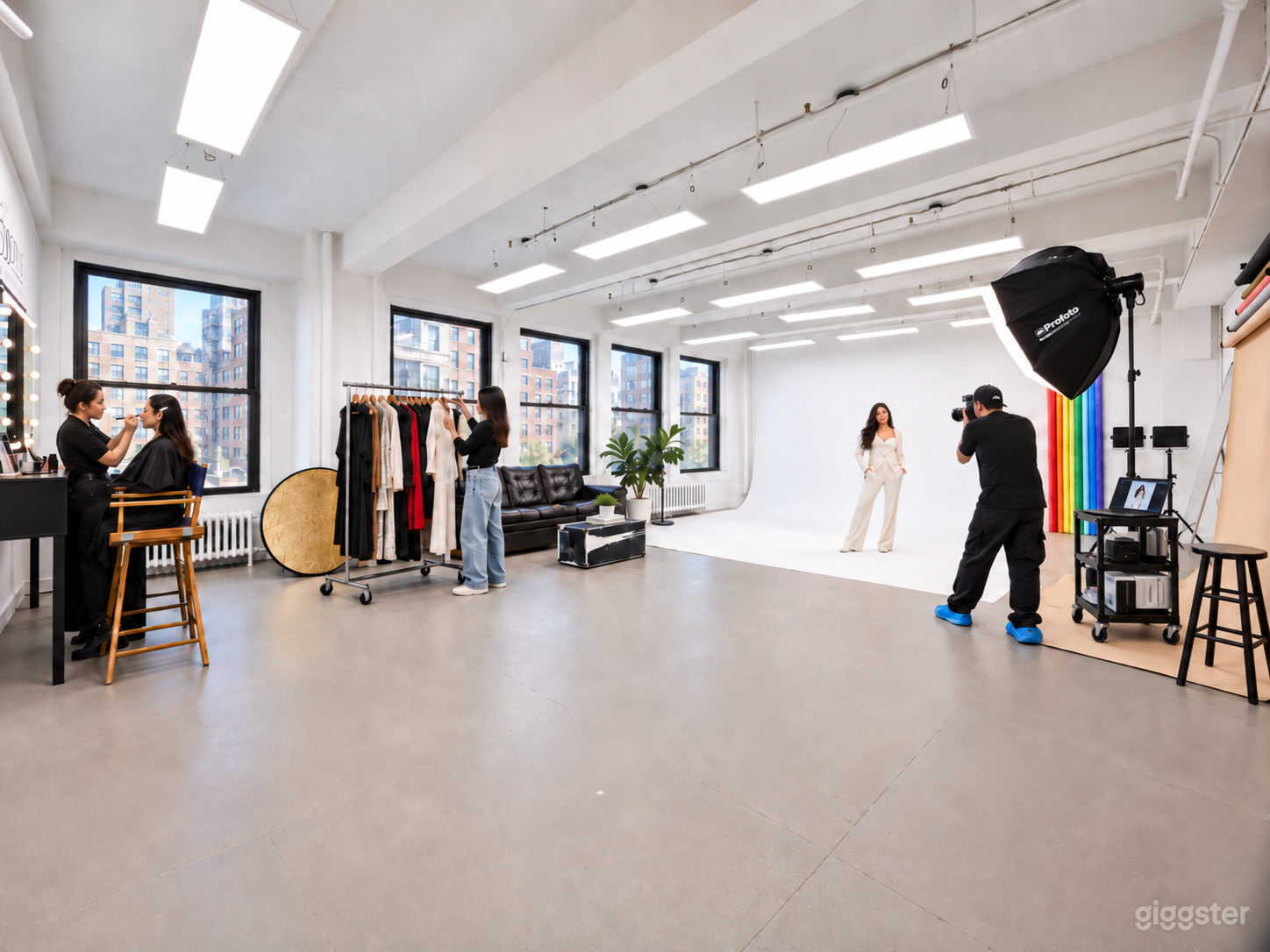 1555: Manhattan Natural Light Cyc Wall Studio w/ FREE LIGHTS Photo 1