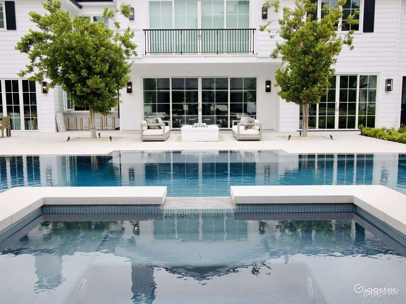 Huge and Astonishing Pool in Hidden Hills Photo 1