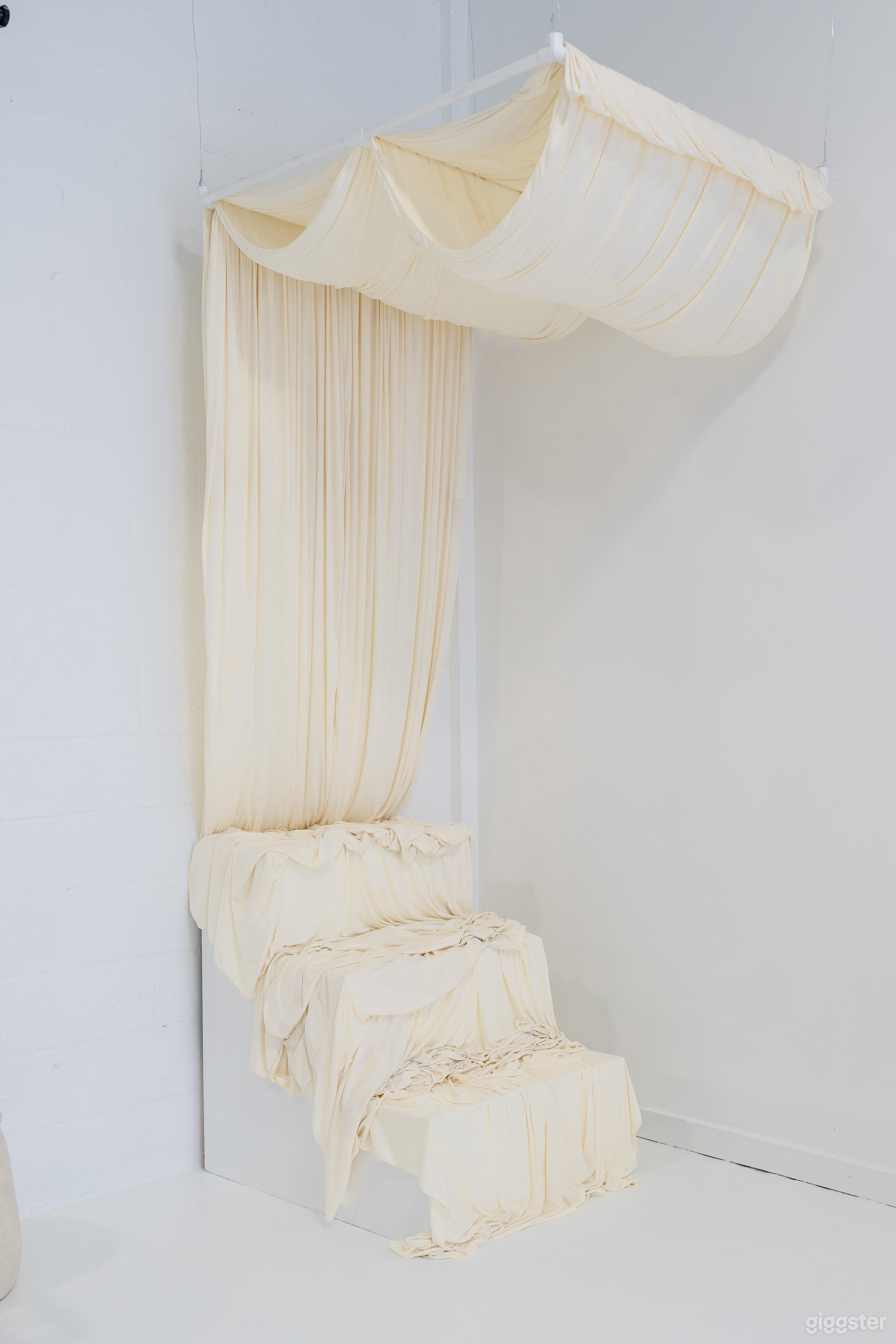 Natural Light Photo Studio Photo 4