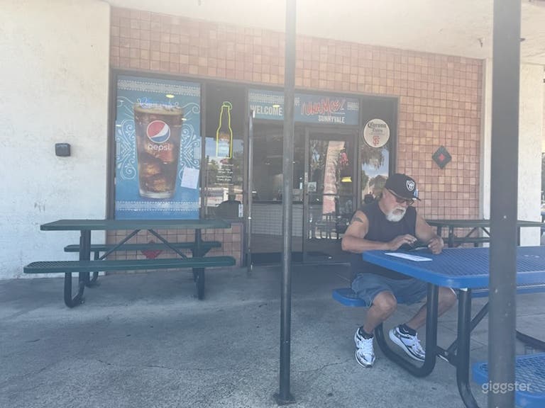  A Chill Spot to Eat Outside 