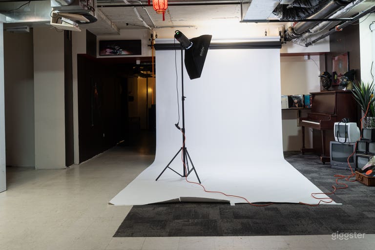  1,700 Sq Ft Creative Event & Performance Space | Chinatown 