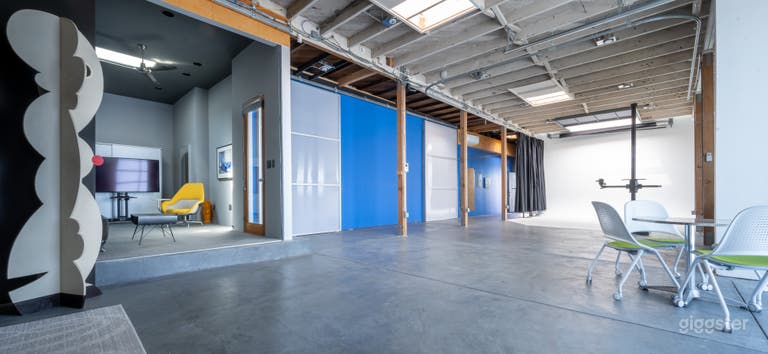  Green room, reception area and makeup station 