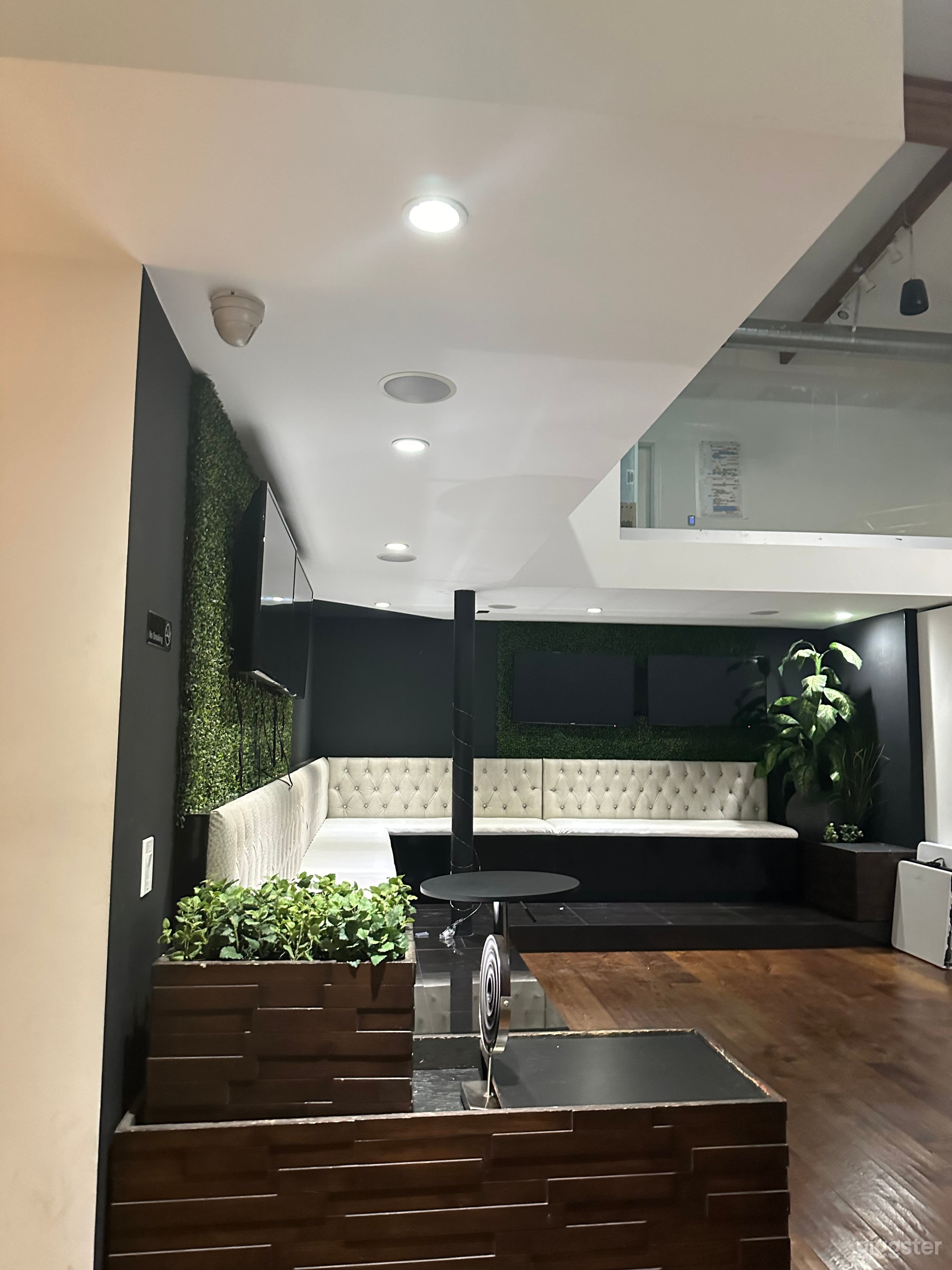 Spacious Film, Photography, Music, Event Studio Photo 2