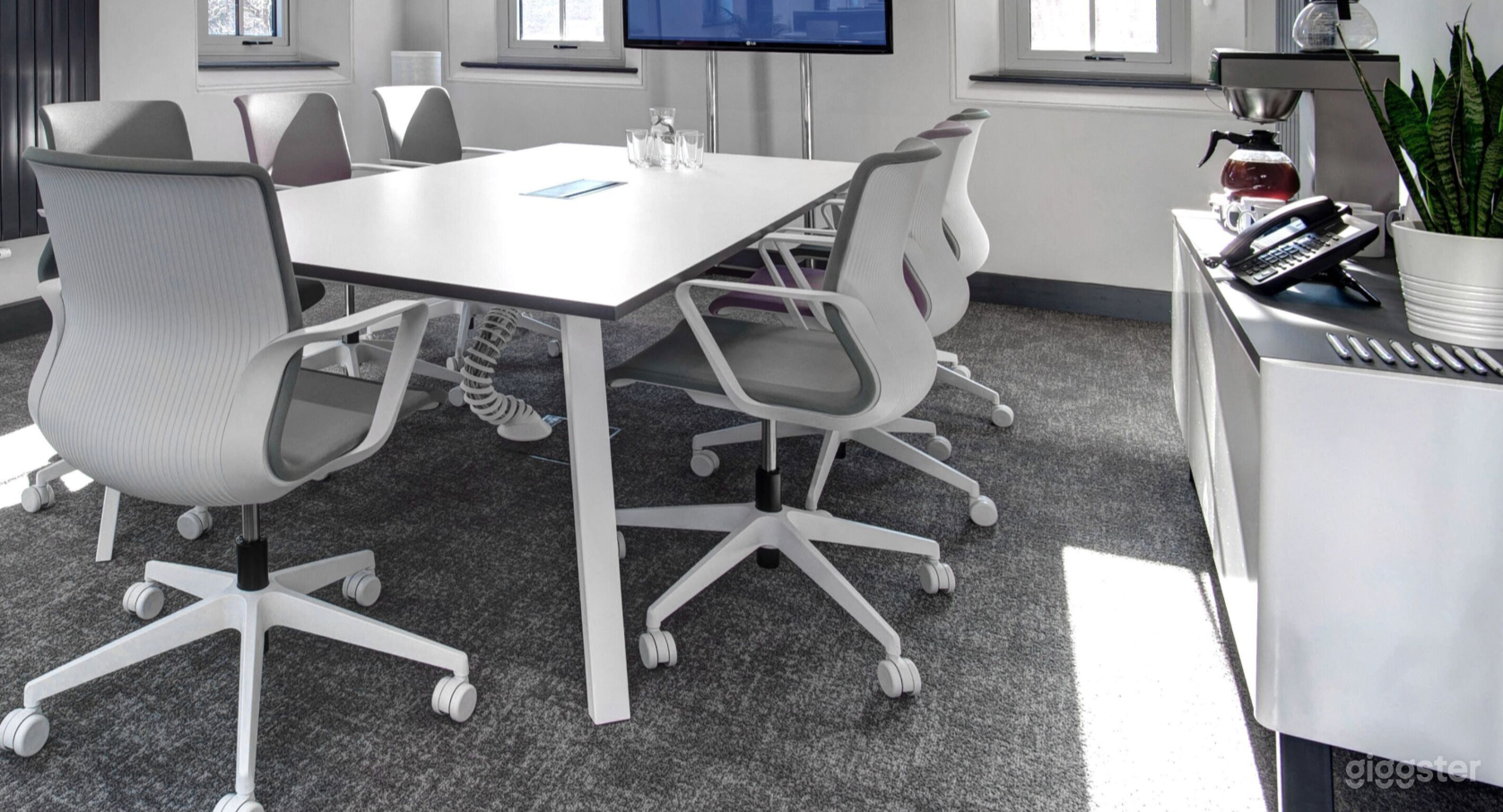 Ground Floor Meeting Room in Newcastle Photo 3