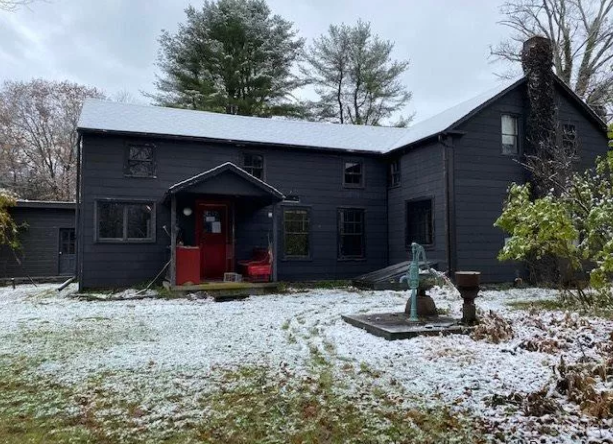 Classic upstate studio and cottage with waterfalls Photo 1