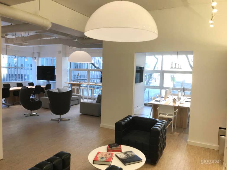  Versatile flex-space in a modern casual setting 