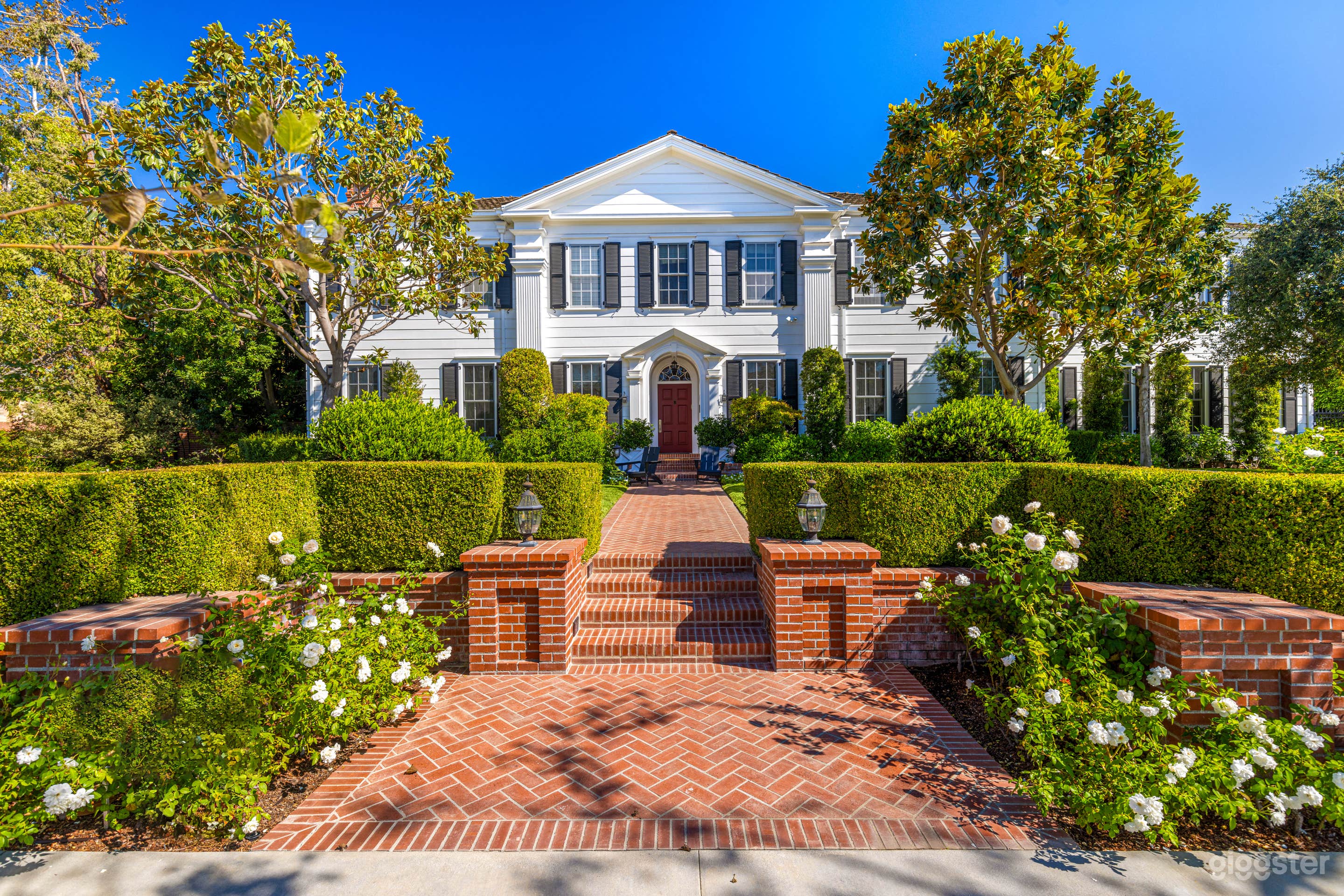 Hancock Park White House Front Exterior