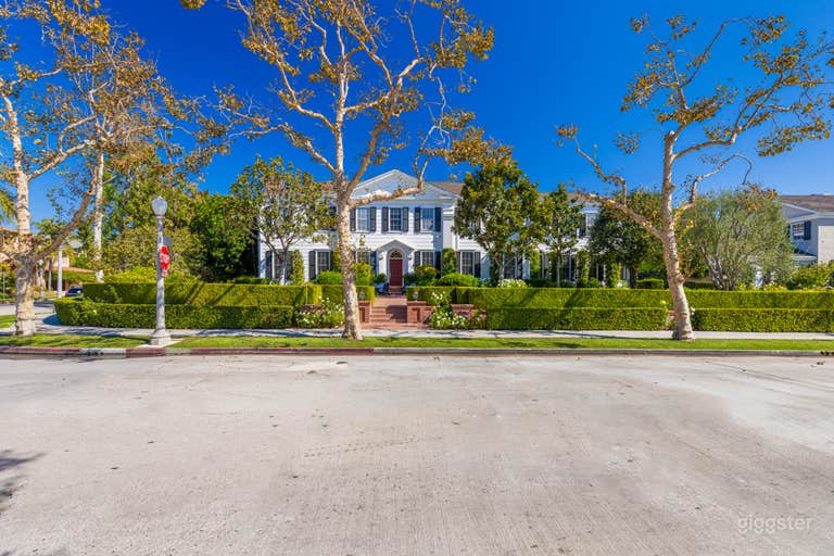  Hancock Park White House Front Exterior 
