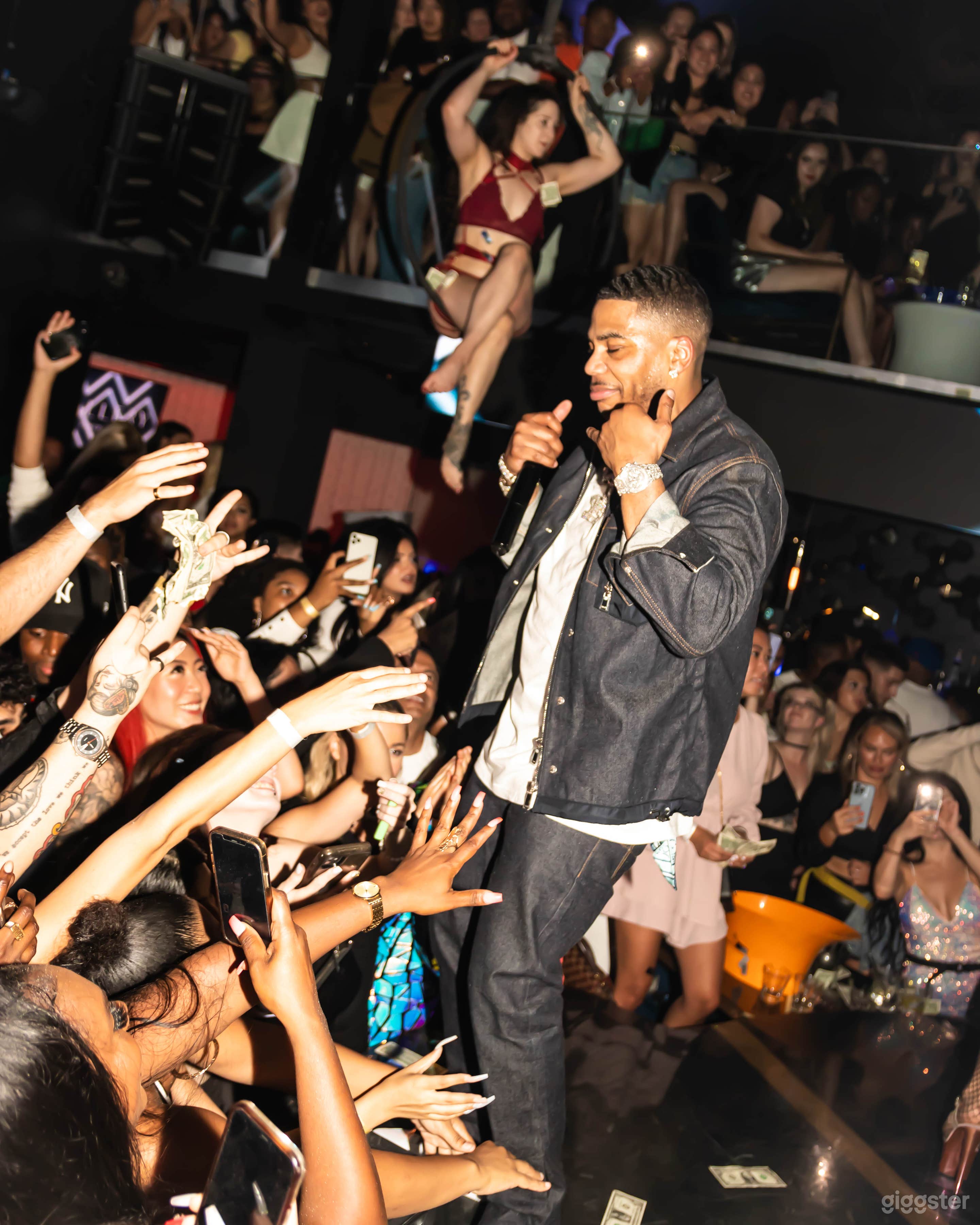 Ultimate Two-Level Luxury Venue for events Photo 1