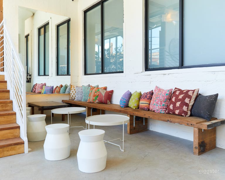  Sun-Drenched Designer Cafe 