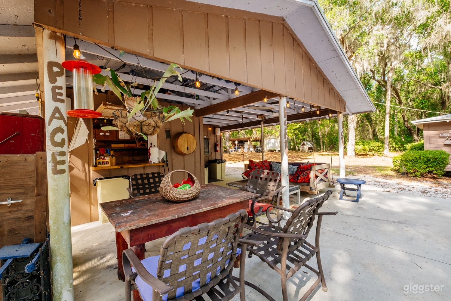 Fun Lakefront Lodging in Interlachen Florida Photo 1