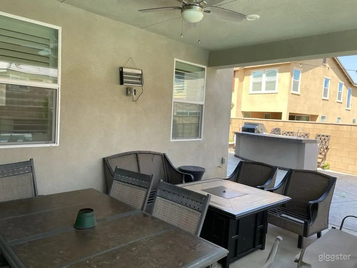 Kid-Friendly Pool in Jurupa Valley Photo 4