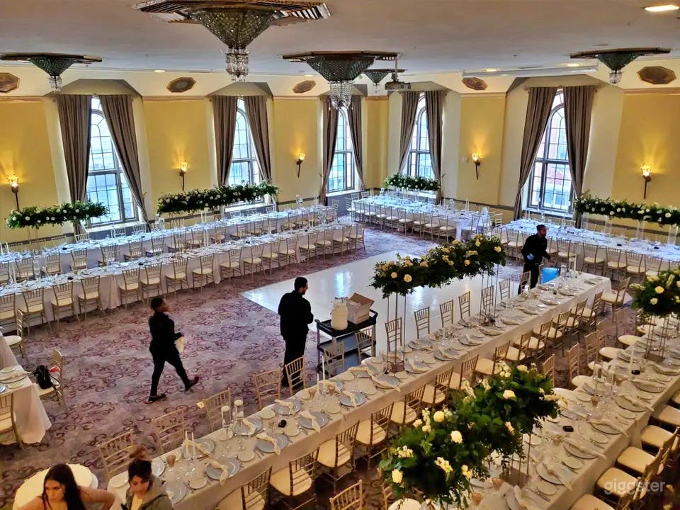 The Grand Ballroom Photo 3