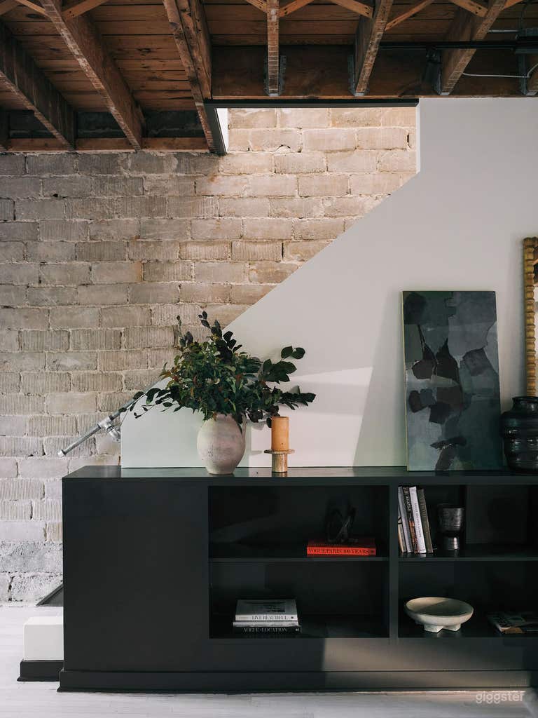  Bright Curated Indoor/Outdoor Event Space & Studio 