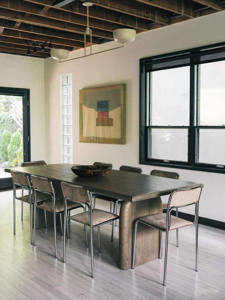  Bright Curated Indoor/Outdoor Event Space & Studio 