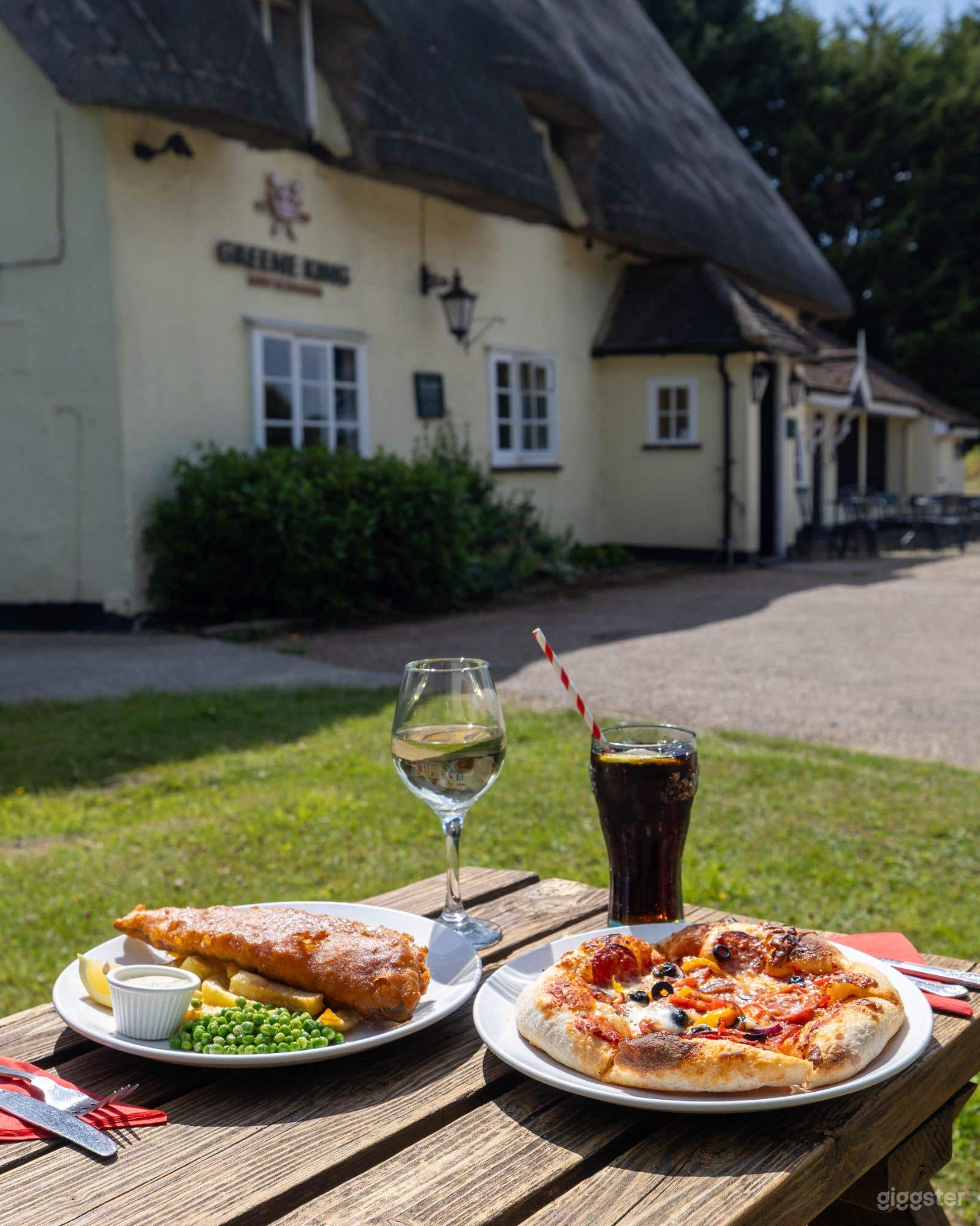 All In One Pub and Restaurant Photo 4