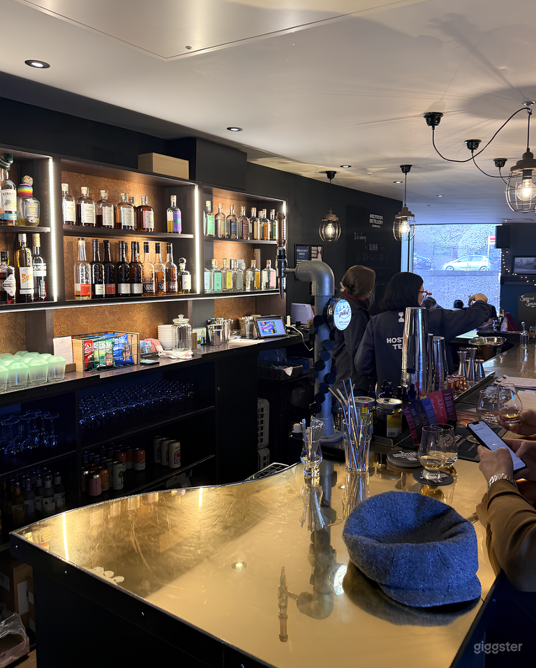  Cozy and Chill Bar 