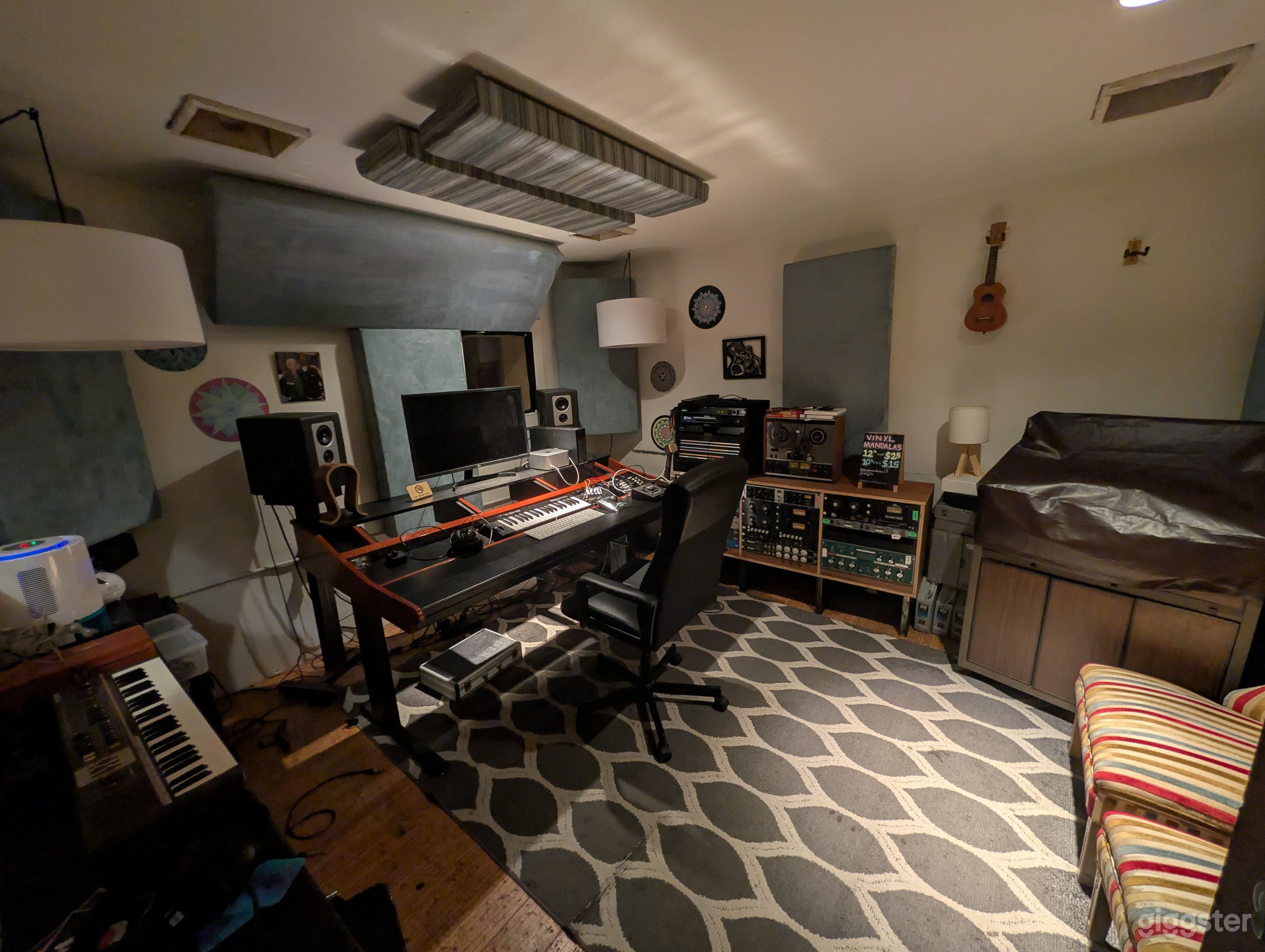 Recording Studio with Great Local Vibes Photo 1