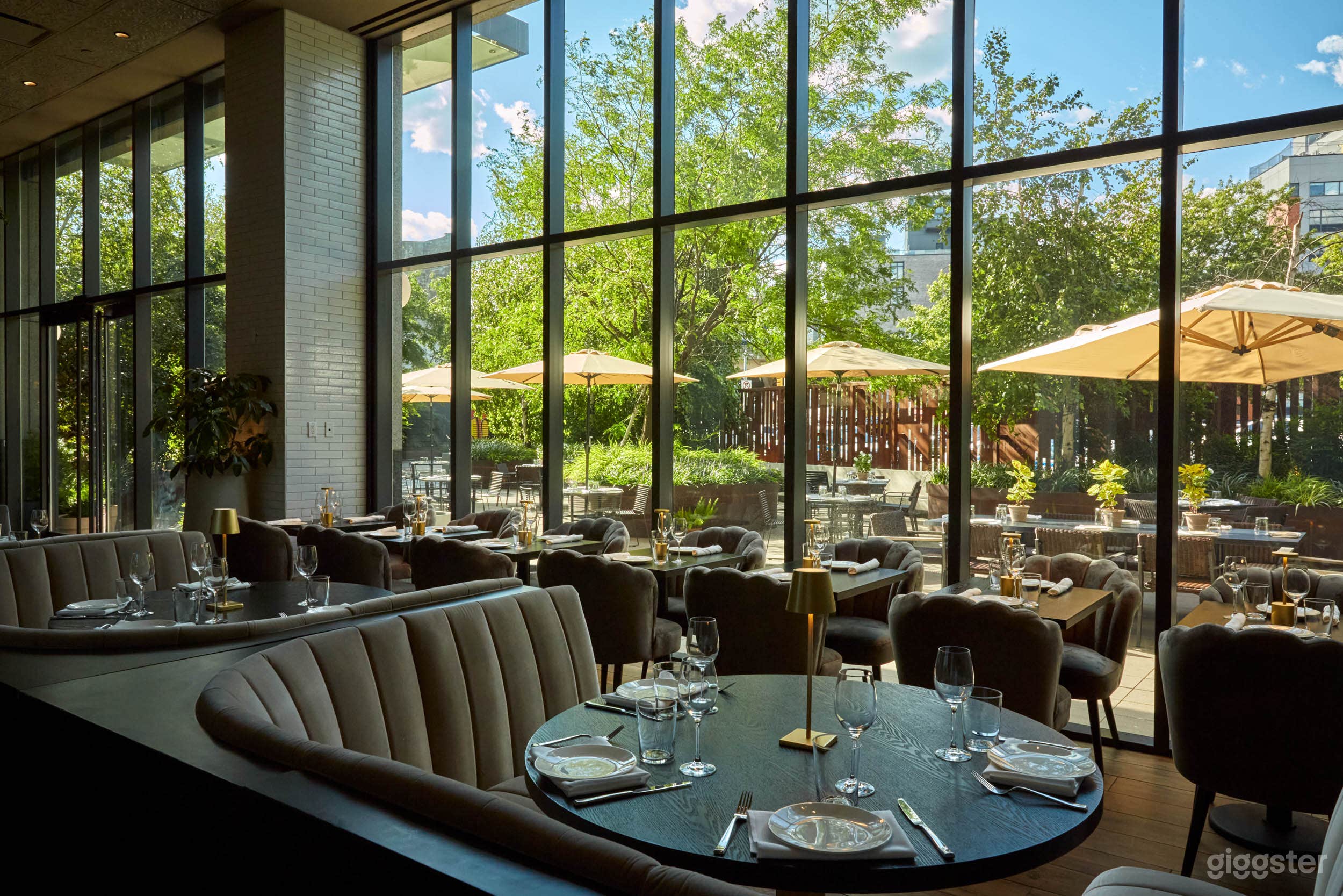 Brooklyn Restaurant & Garden Perfect for Events/Shoots Photo 2