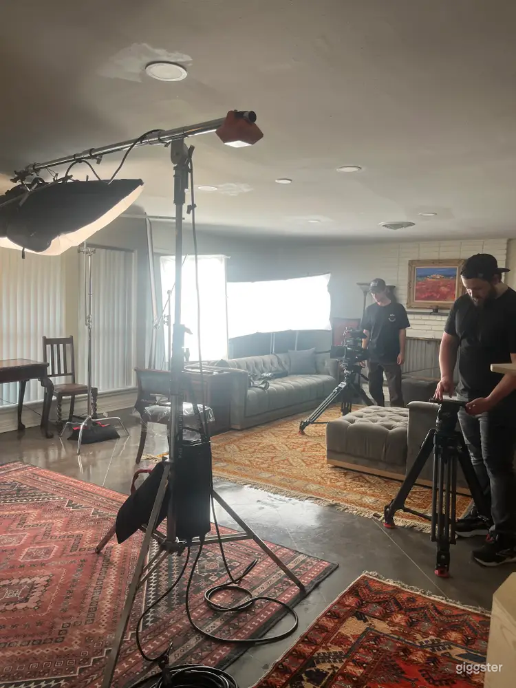 Bright, Stylish Home – Perfect for Shoots (inside) Photo 3