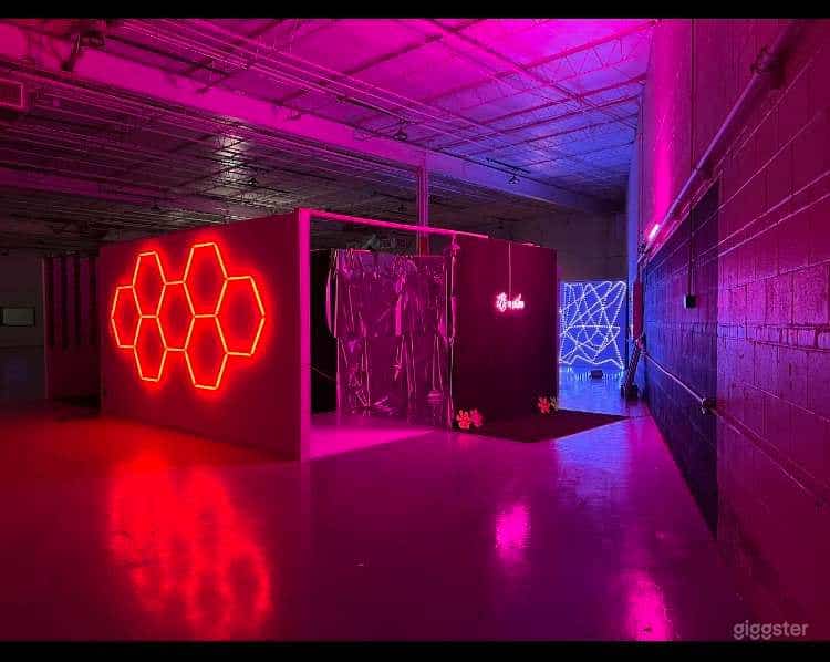  Notre labyrinthe de création de contenu est rempli de décors pour chaque ambiance. Choisissez l'un de nos 18 designs ou utilisez-les tous. 