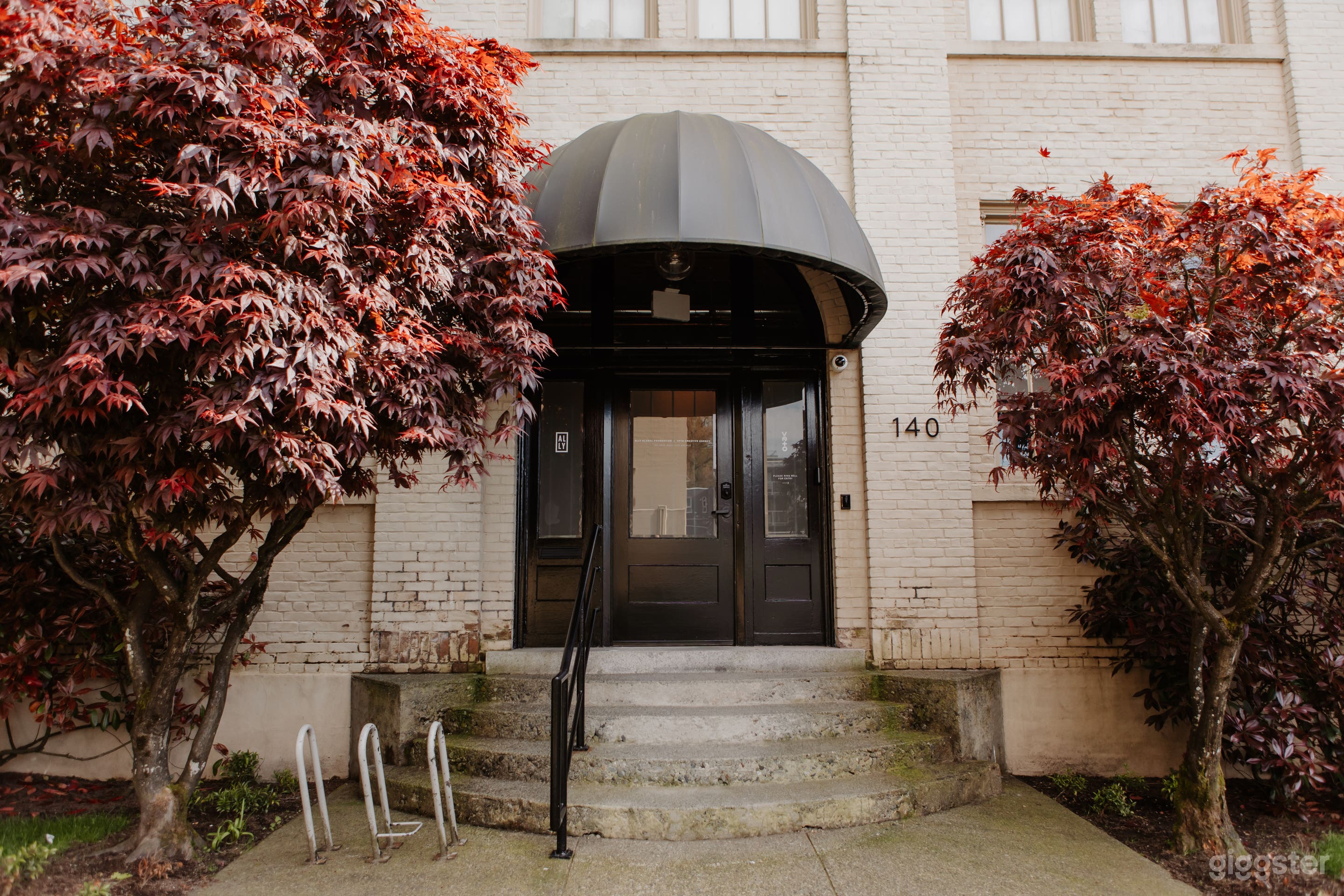 Modern Meeting Boardroom Rental | 12–14 People | Vancouver Photo 3