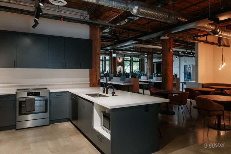  Kitchen and lounge available for an additional fee 