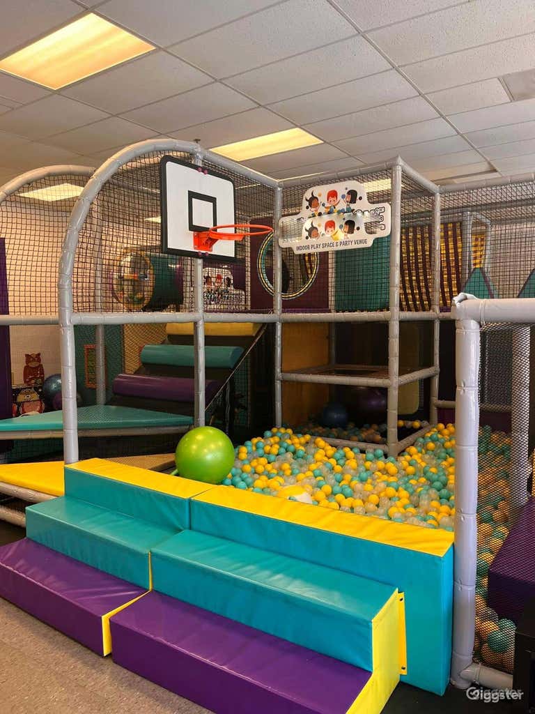  A Cozy, Fun Play Zone for all in Oakland 