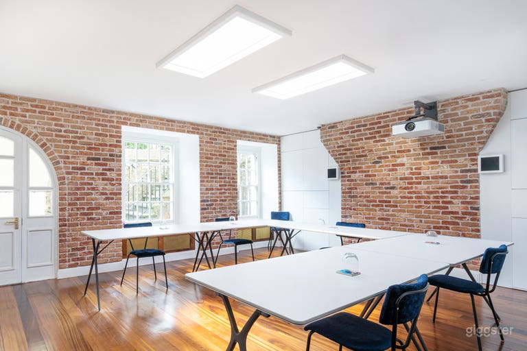  Stylish Georgian townhouse office/co-working space 