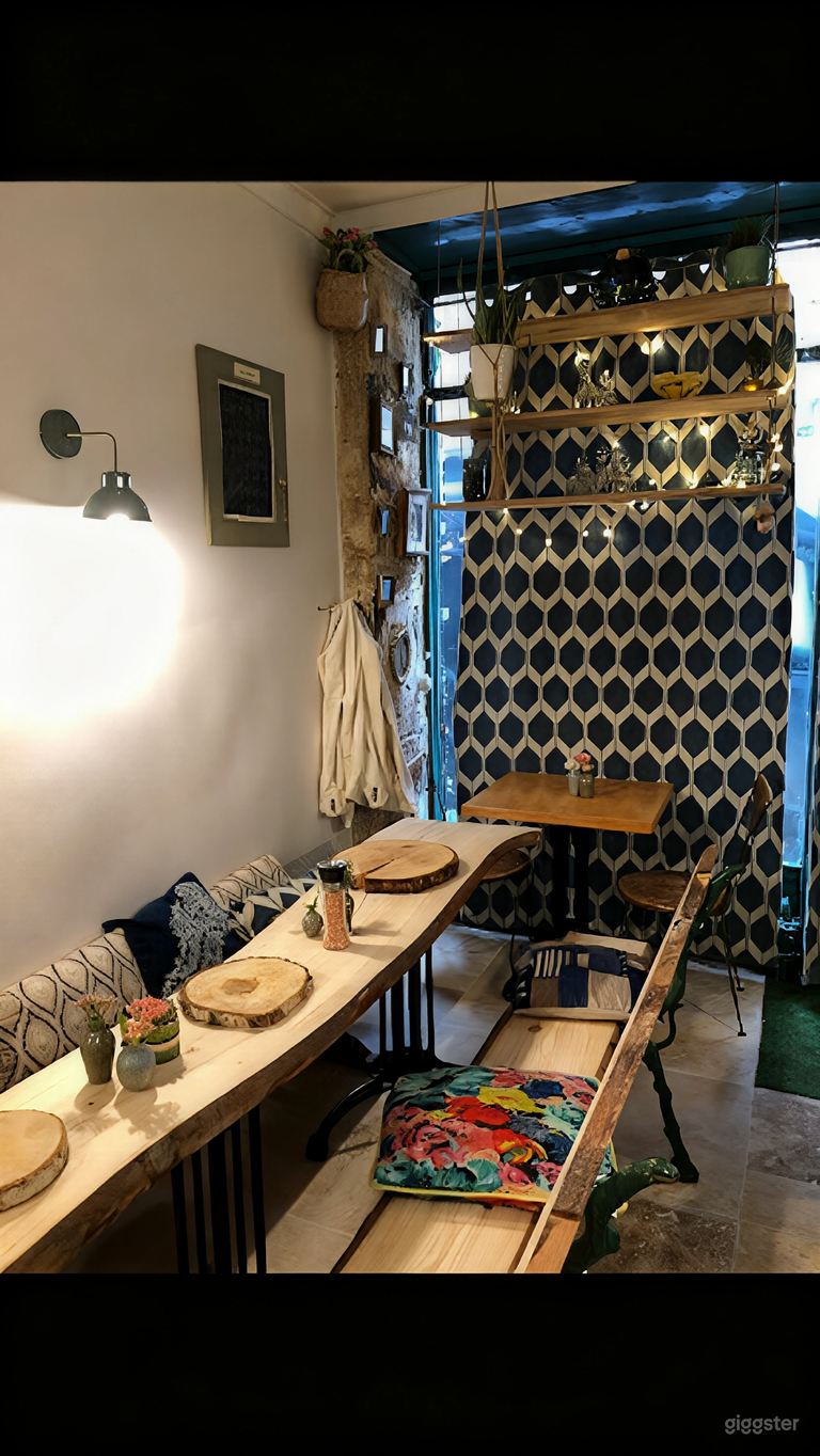  Café-boutique lumineux aux textures riches 